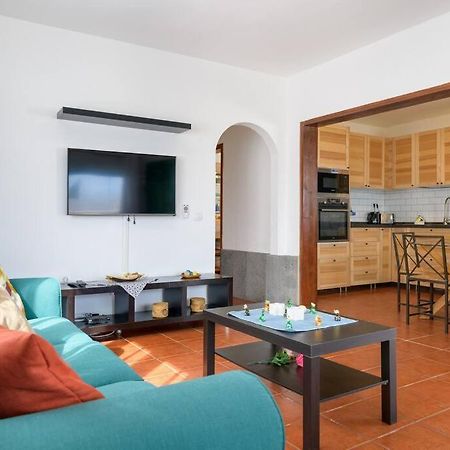 Hermosa Casa Vacacional, Muy Cerca A La Playa. Guatiza ภายนอก รูปภาพ